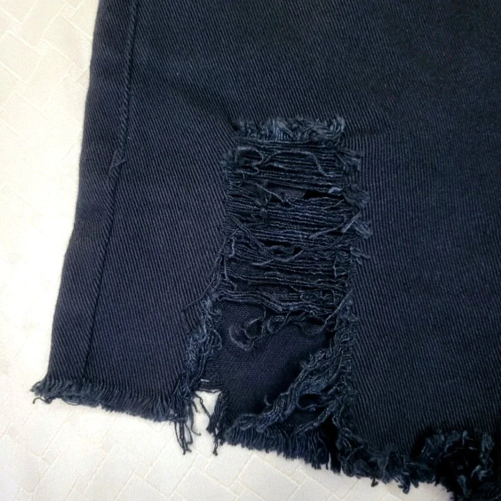 Fashion Nova black ripped distressed cutoff denim jean‎ shorts size 1